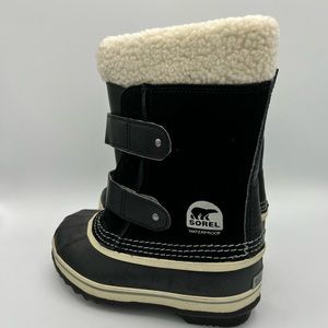 Sorel Snow Boots Little Kids 13 EUC